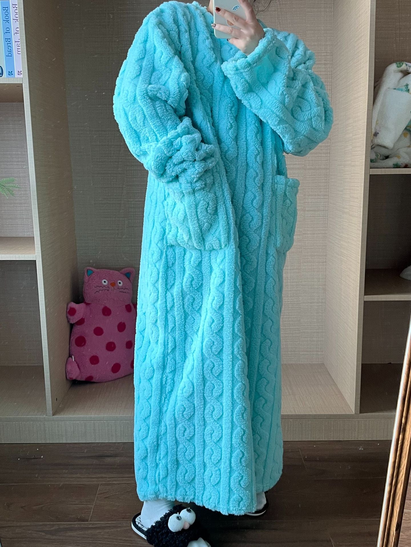 Zimska topla in udobna domača oblačila iz koralnega flisa