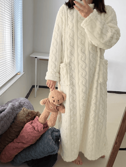 Zimska topla in udobna domača oblačila iz koralnega flisa