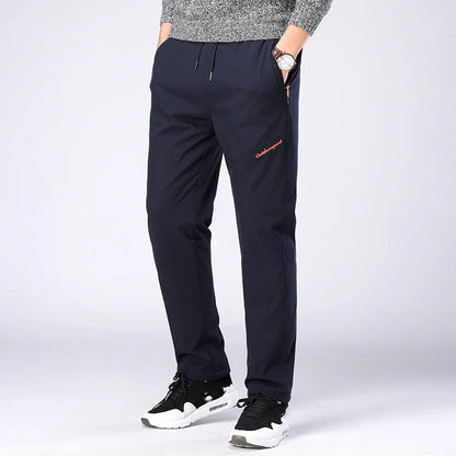 Vodoodporne, vetrovno odporne in izolirane hlače za prosti čas