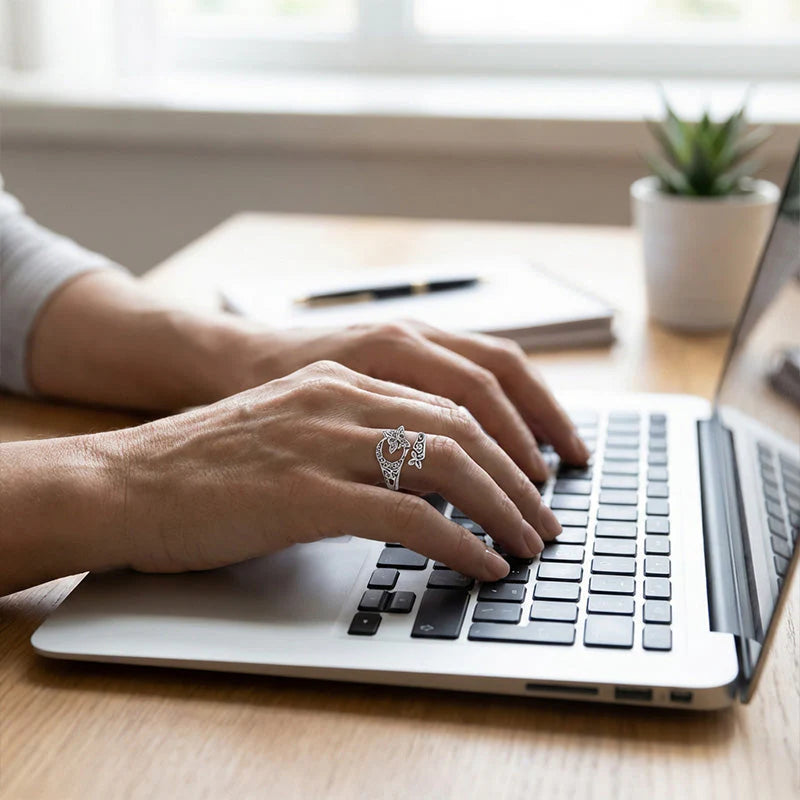 Prstan z odprtim keltskim motivom